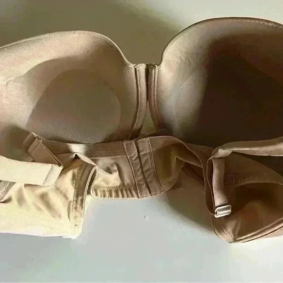 Cacique Beige 4 Hook Underwire Lightly Padded Full Coverage Smooth Bra GUC - Picture 2 of 5